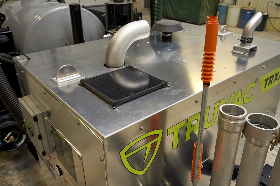 TRUVAC TRXX Hydro Excavation Trailer Optional solar battery charger-1