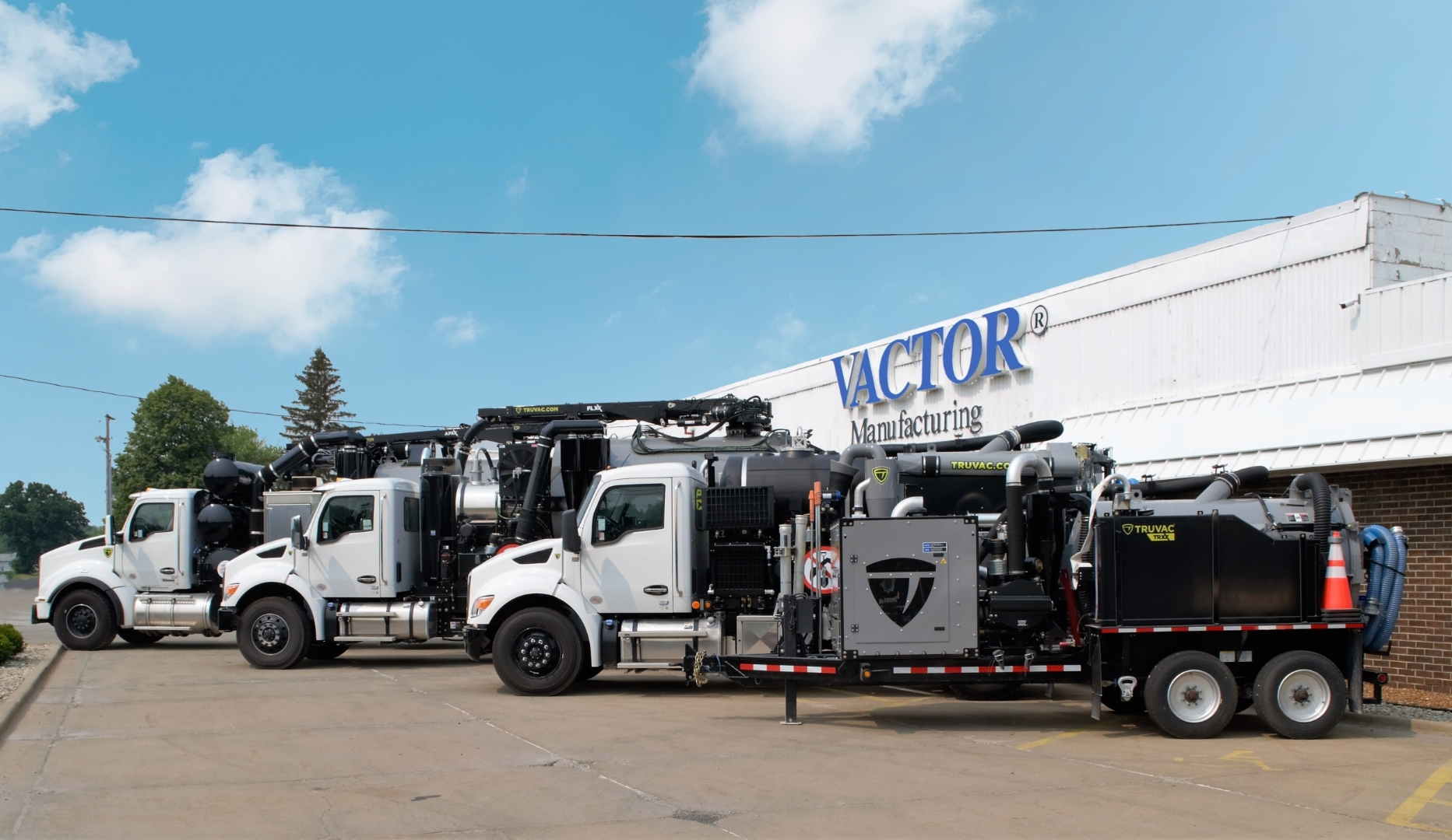 TRUVAC Family Shot 2 small TRUVAC Family Shot 2 small